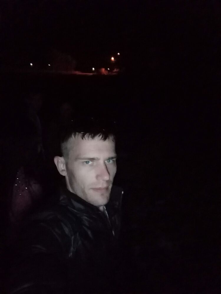  44440082  Sergey, 32 ,    