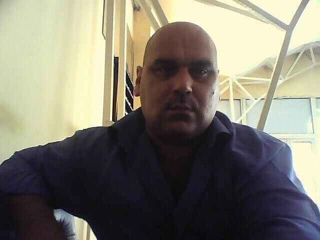  51135122  Alex, 53 ,    