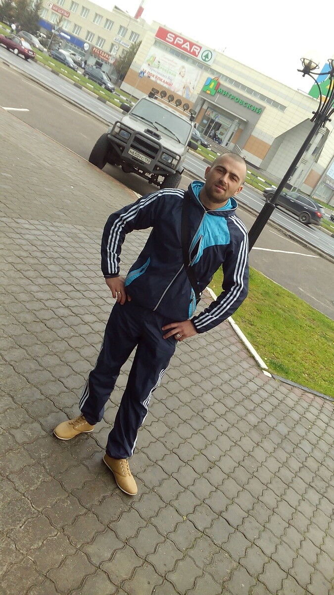  ,   Alexei, 38 ,   ,   , c 