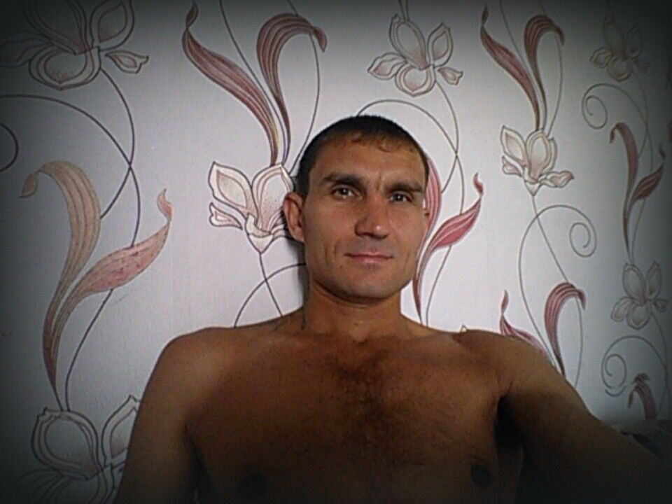  10018462  Jakov, 42 ,    