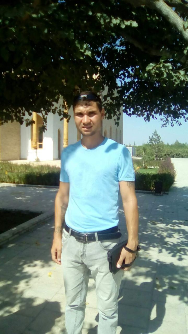 32445112  Ivan, 42 ,    
