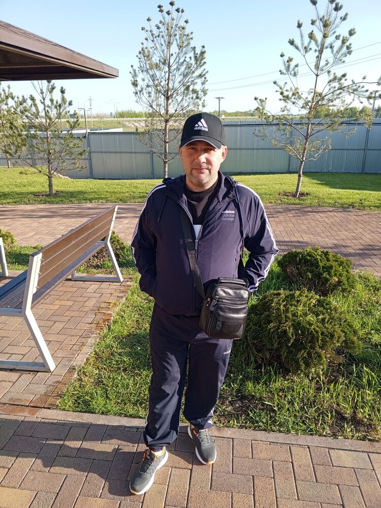  51549842  Igor, 43 ,    