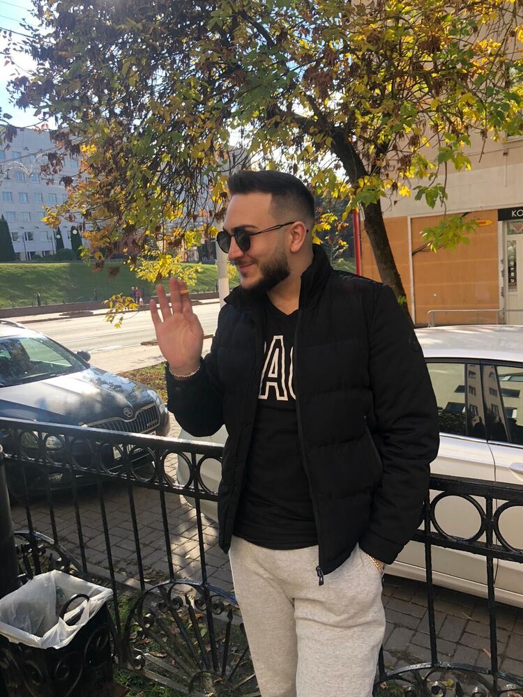  43410982  Ali, 28 ,    
