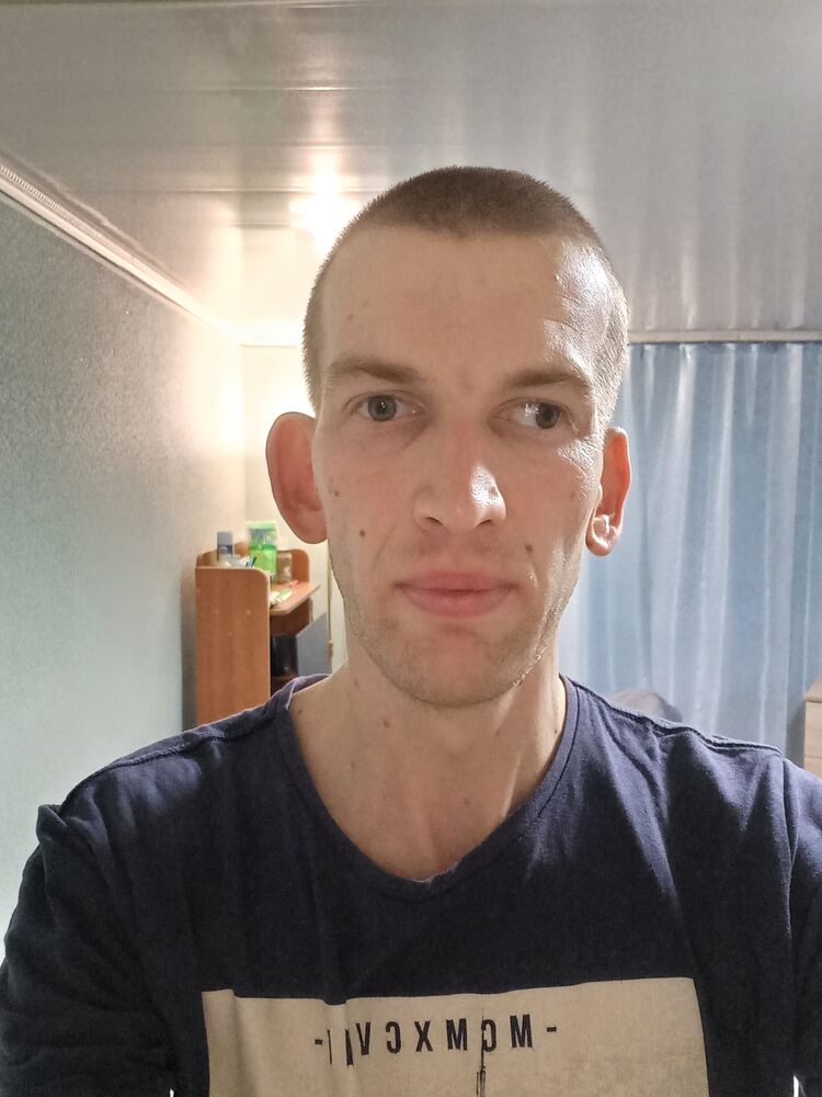  31957862  , 37 ,    