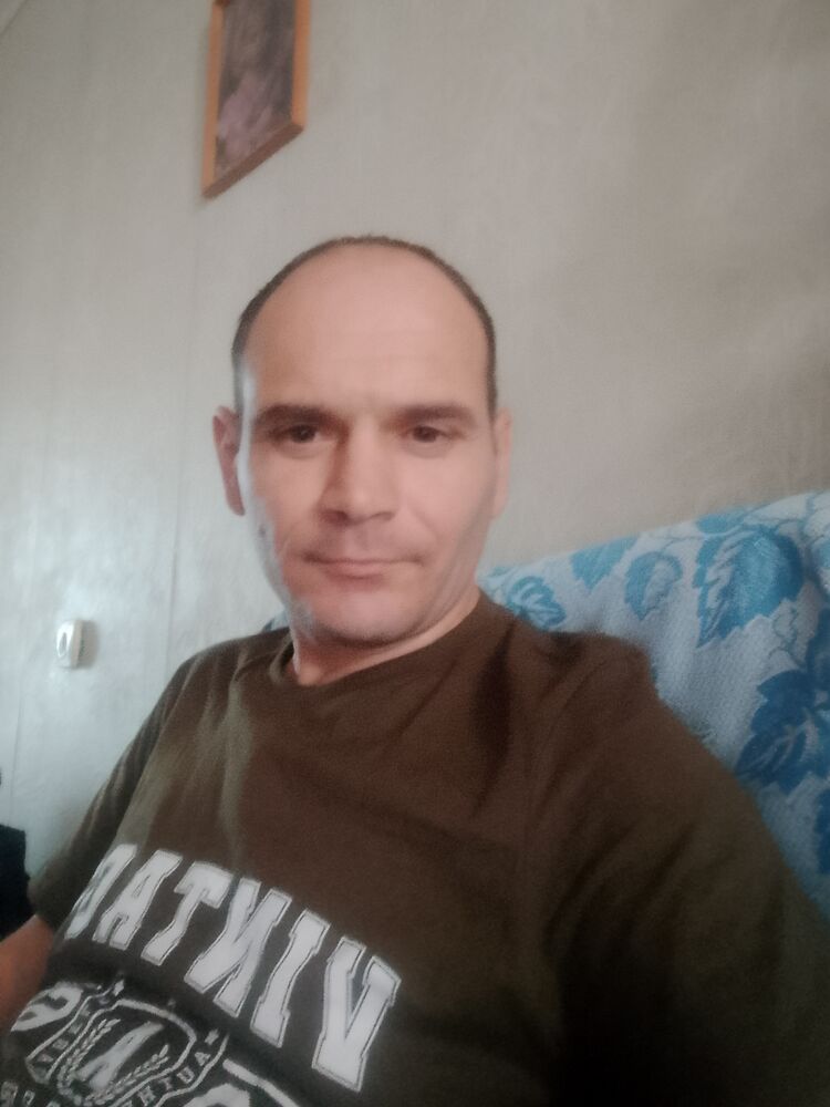  48920362  Aleks, 45 ,    