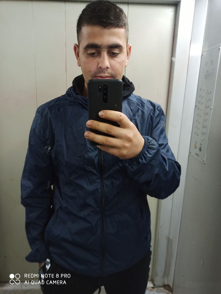  40199542  , 27 ,    