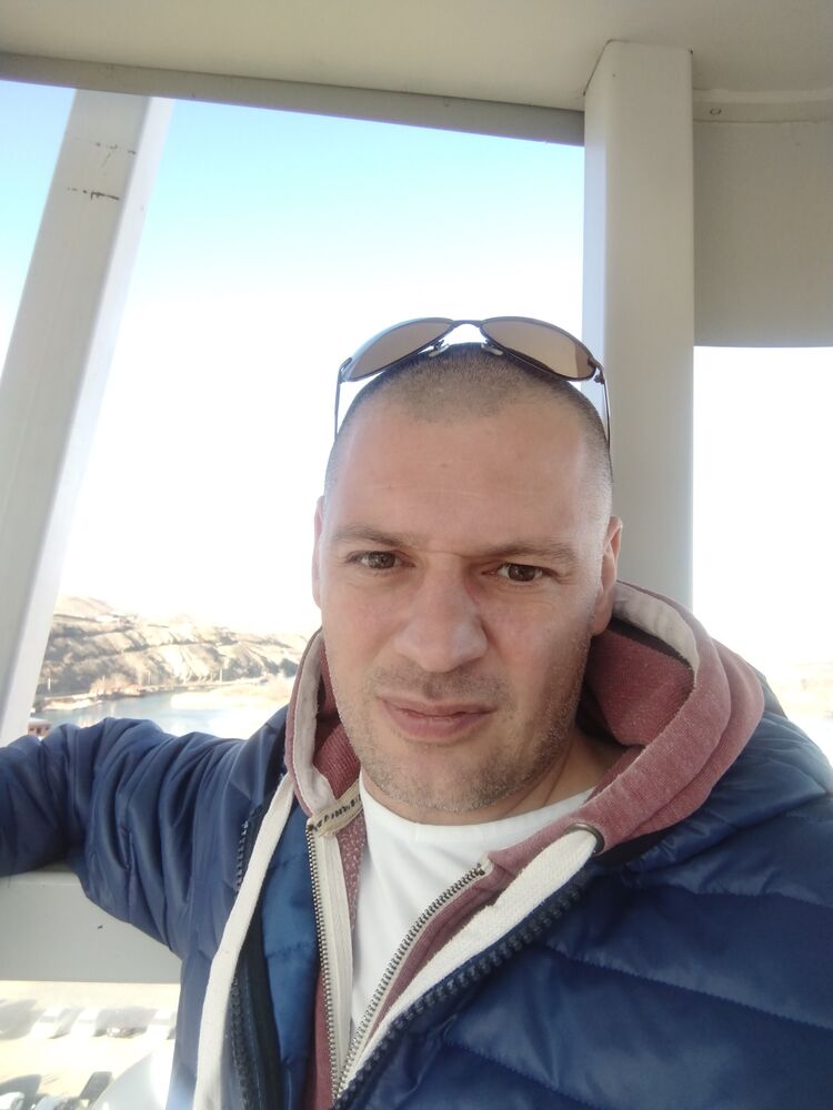 46553062  Vikk, 38 ,    