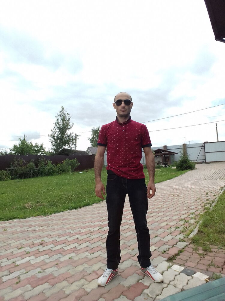  -,   Edgar, 40 ,   ,   , c 