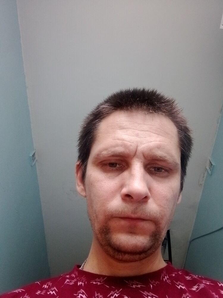  48682942  , 40 ,    