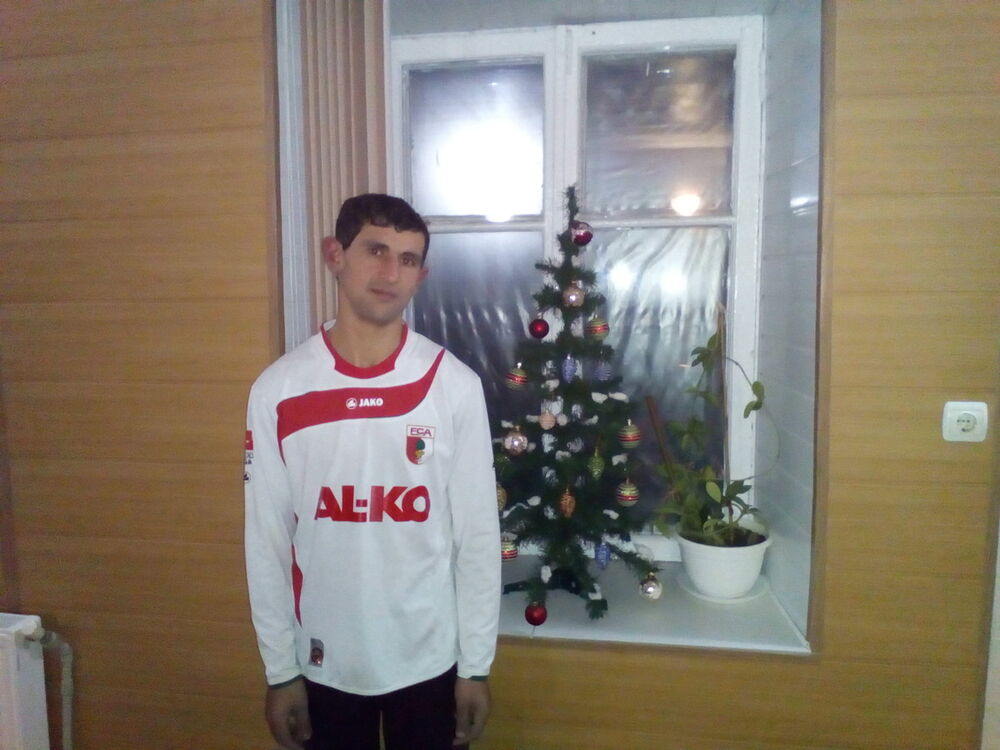  8634532  Vladimir, 35 ,    