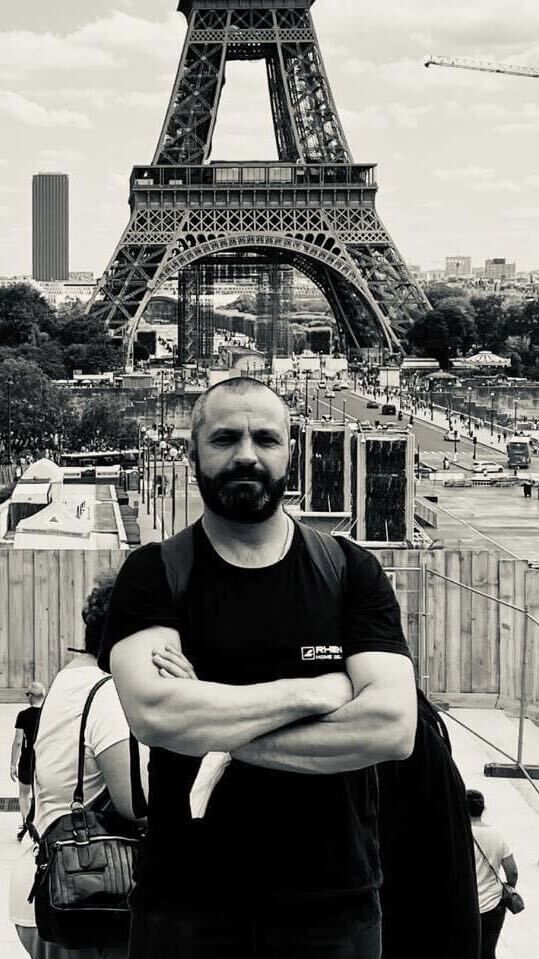  ,   Viorel, 42 ,   ,   , c , 