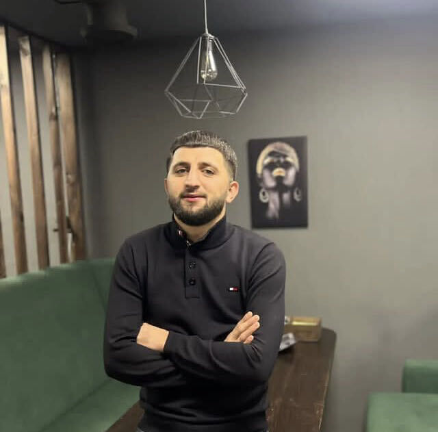  44667332  Tabriz, 31 ,    