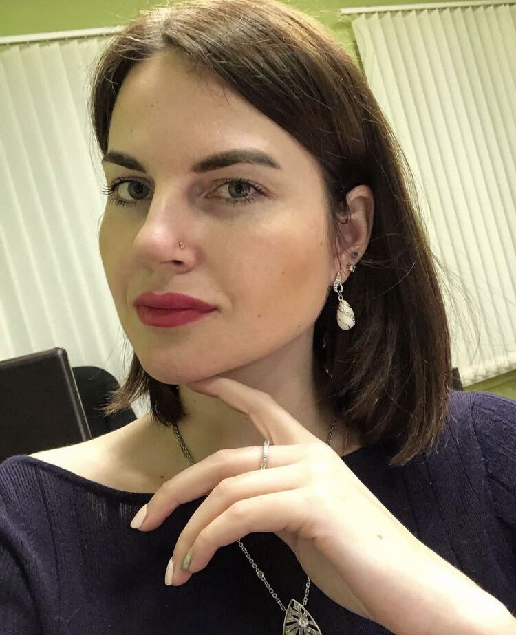  -,   Elena, 37 ,   c 