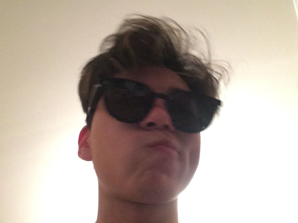  37811352  Bakdaulet, 22 ,    