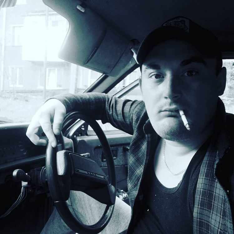  19927342  Miha, 29 ,    
