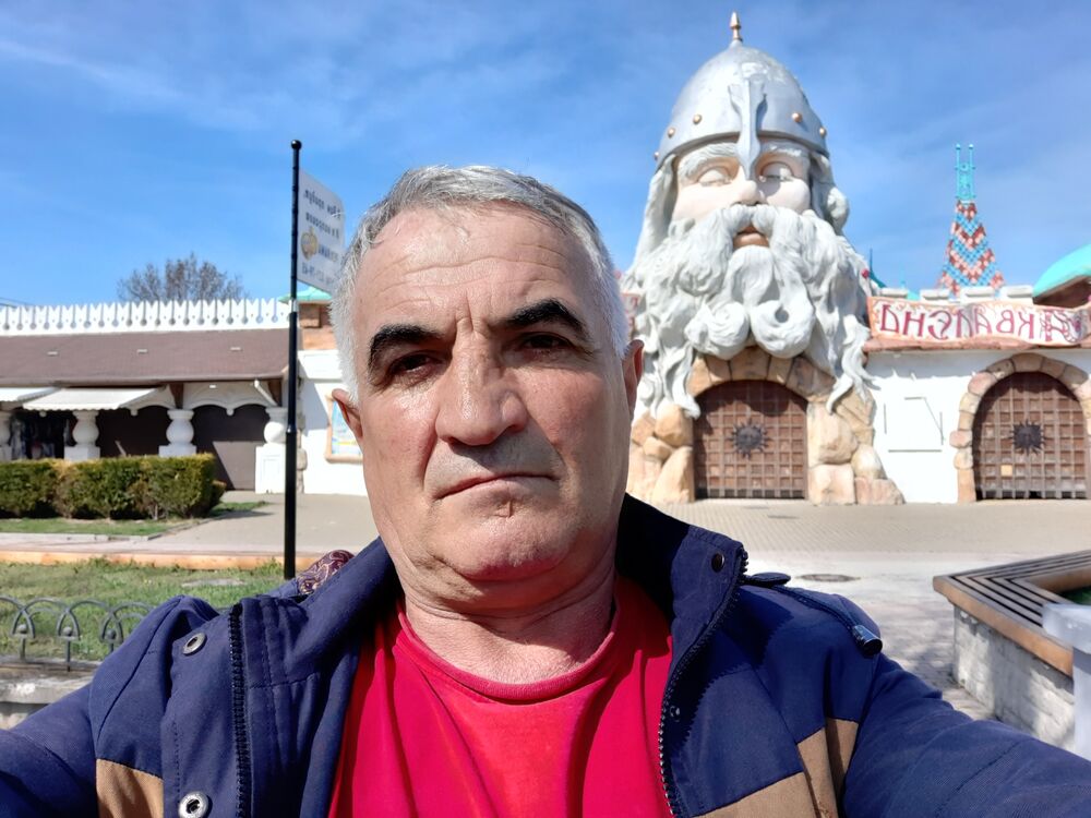  ,   Nurik, 54 ,     , c 