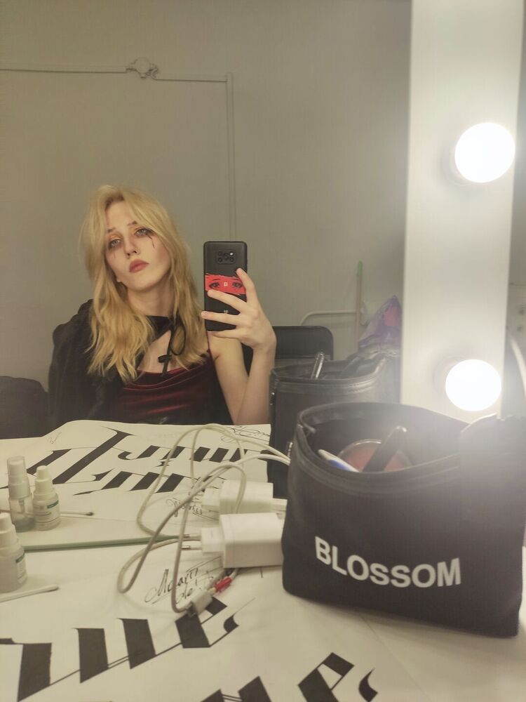  -,   , 22 ,   ,   