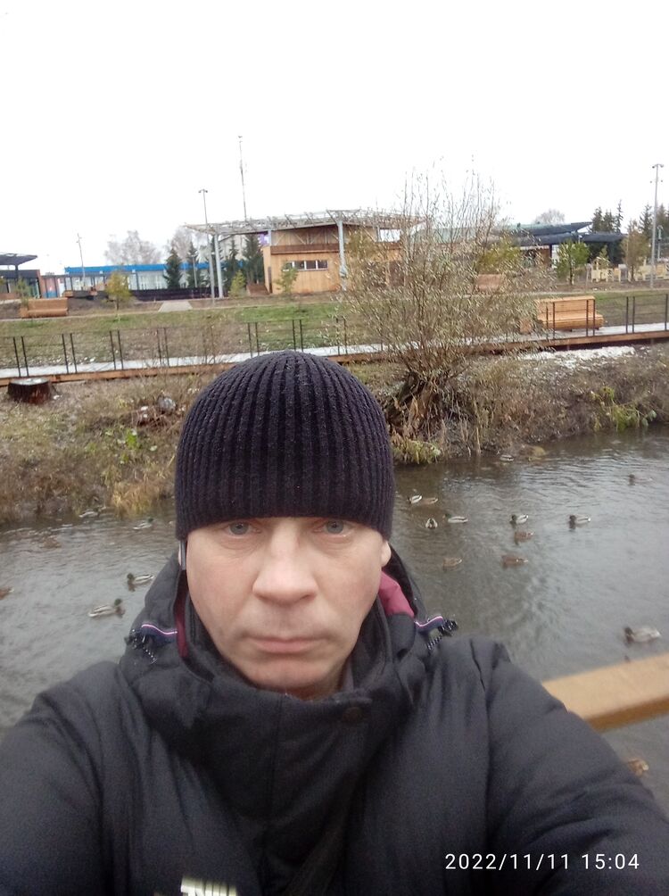  33096232  Andrei, 43 ,    