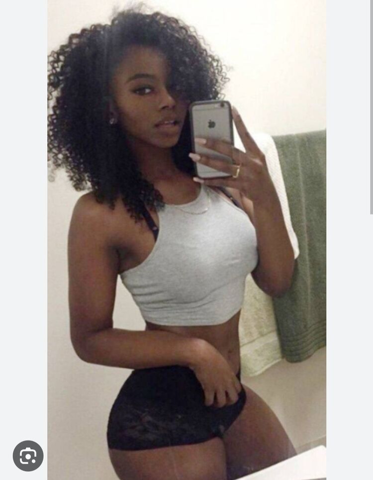 ,   Naomi, 26 ,   ,   