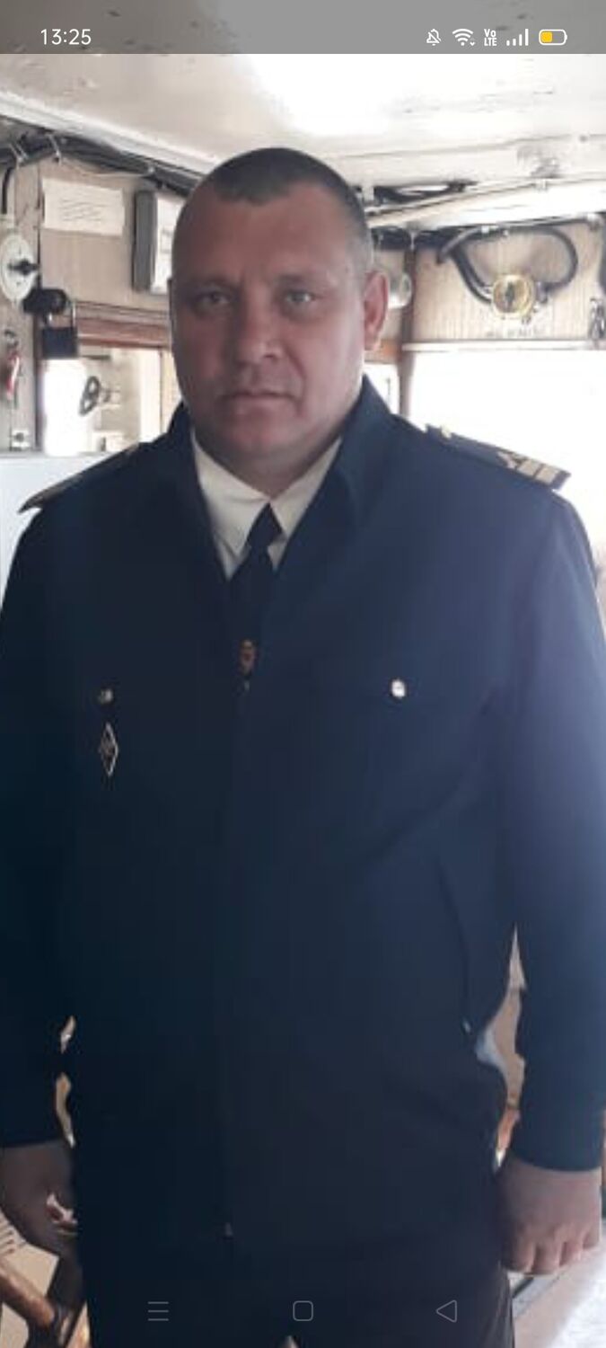  52128352  , 47 ,    