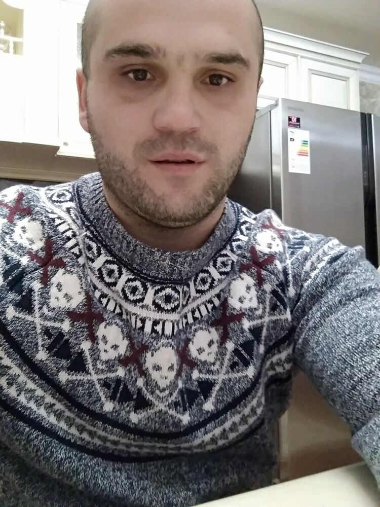  21226142  , 35 ,    