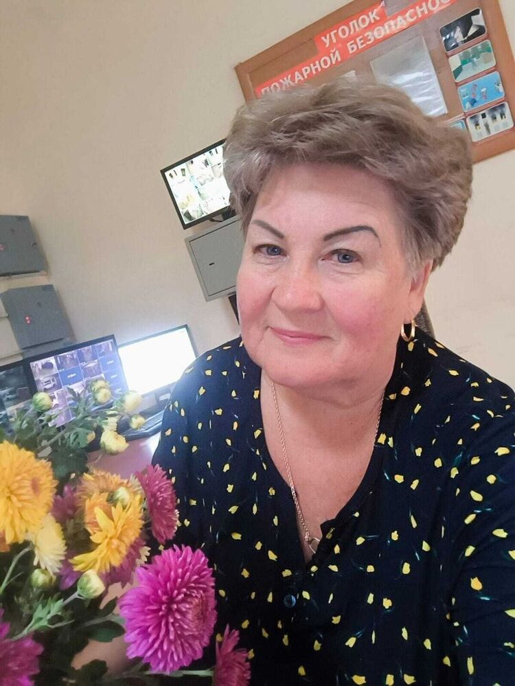  54103012  ALINA, 64 ,    