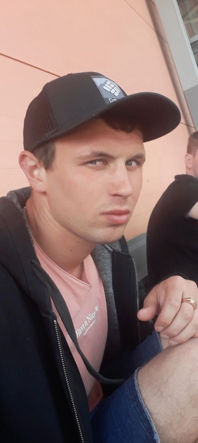  48411542  Vladislav, 29 ,    