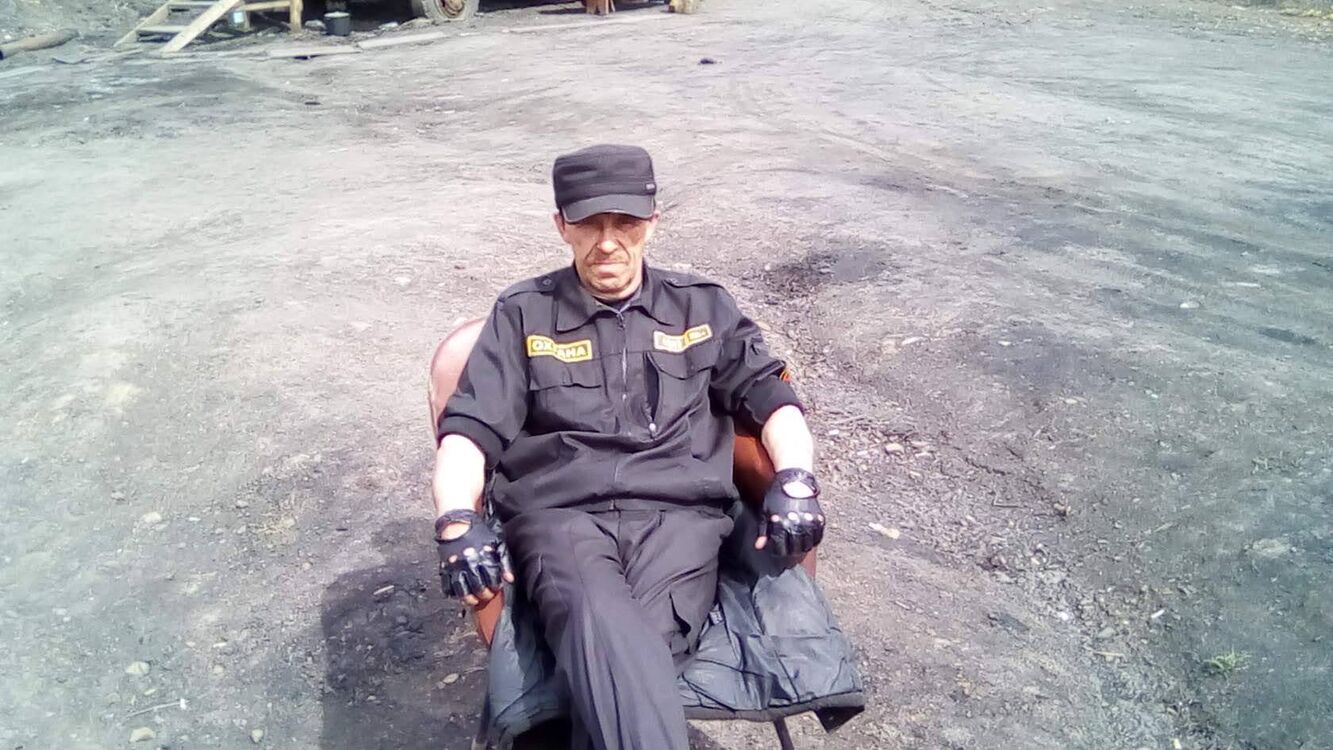  42070972  , 56 ,    