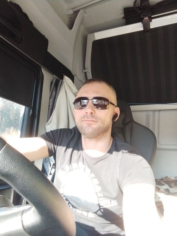  41747902  Georgiy, 39 ,    