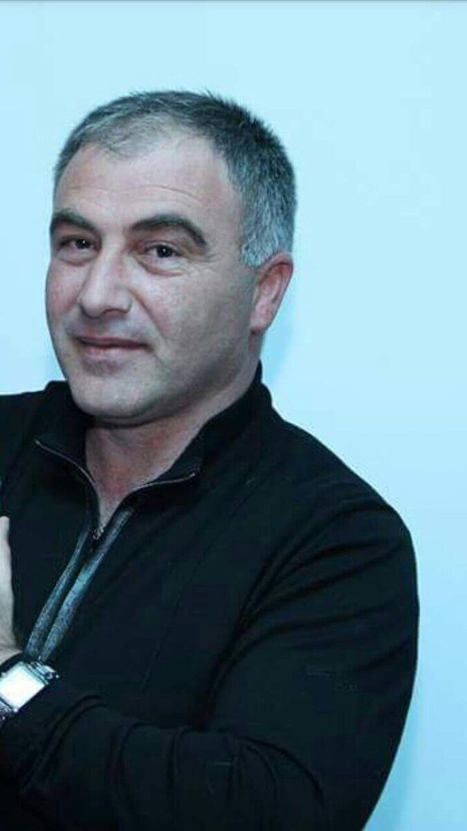 19244812  David, 54 ,    