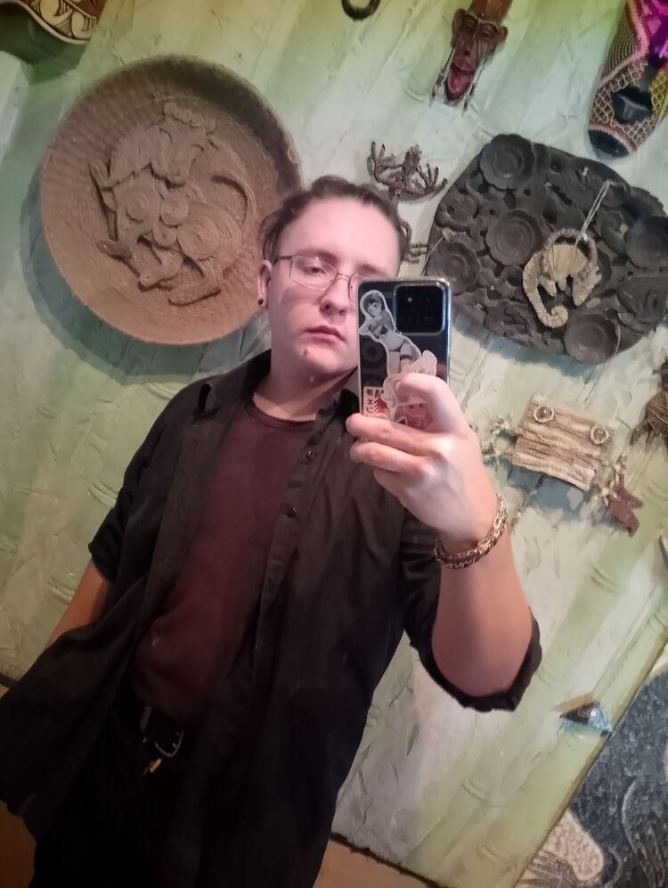  38143162  , 21 ,    