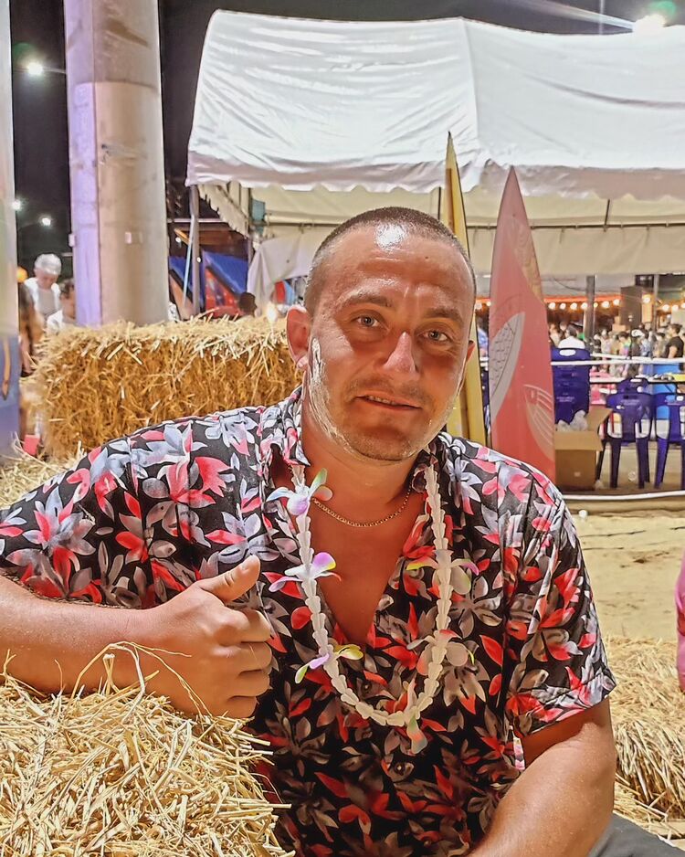  52836702  , 34 ,    