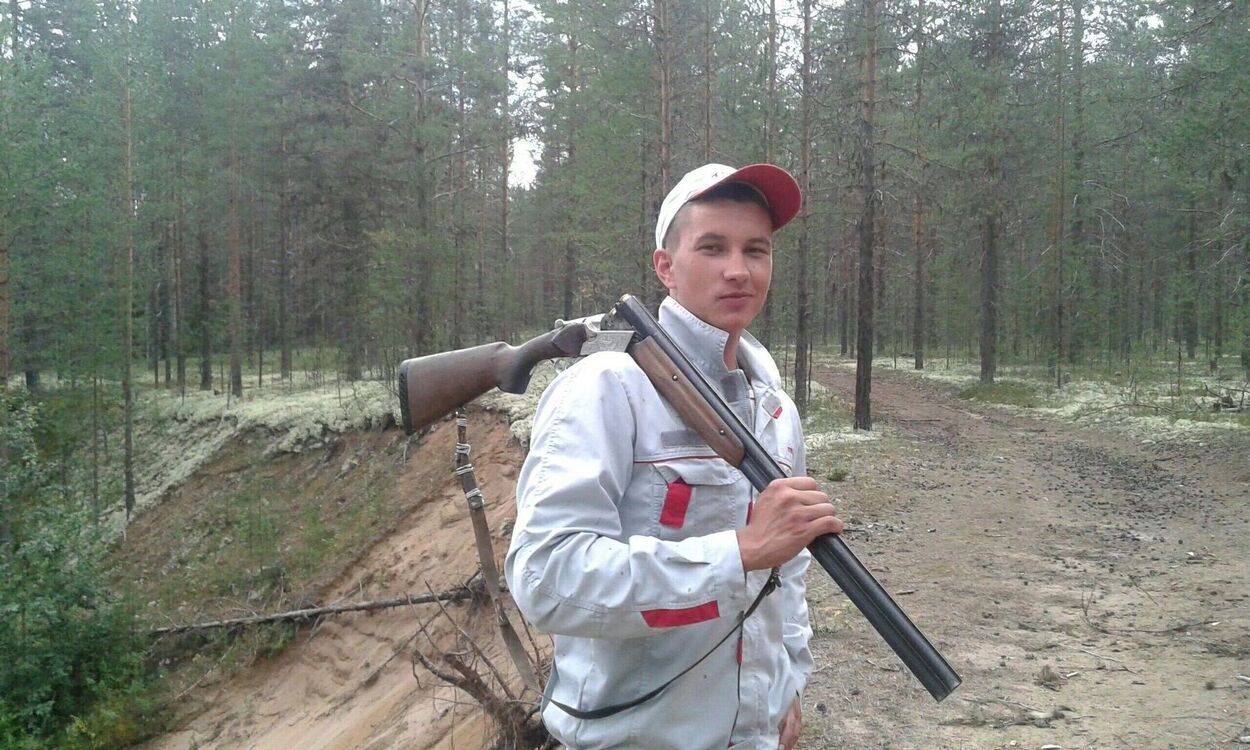  37023722  , 32 ,    -