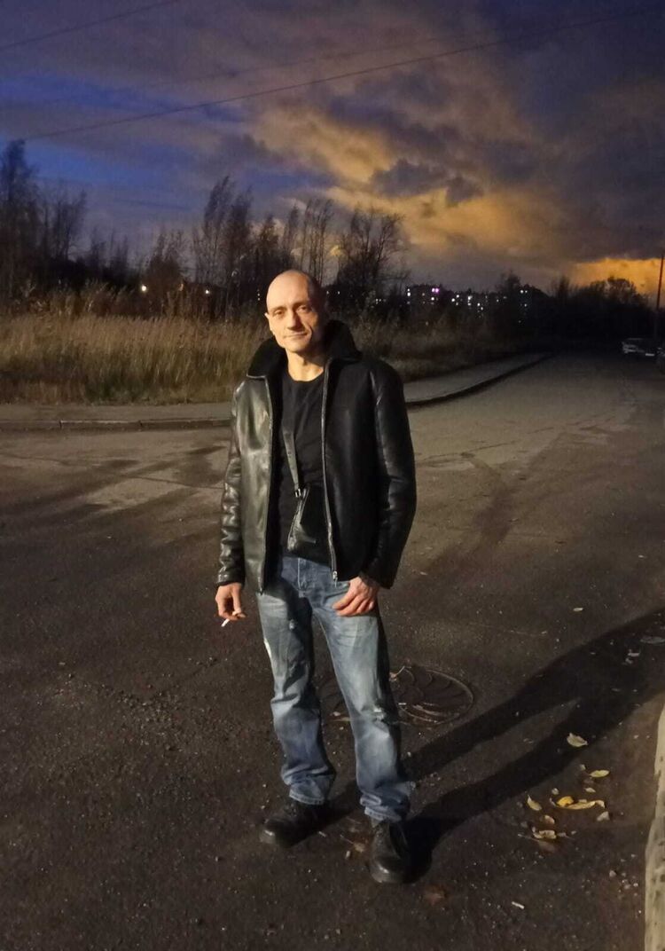  49236882  Dmitry, 40 ,    