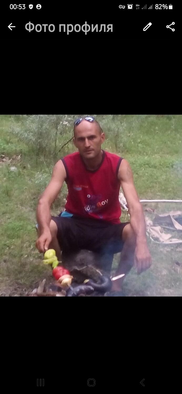  45229402  Artyom, 42 ,    