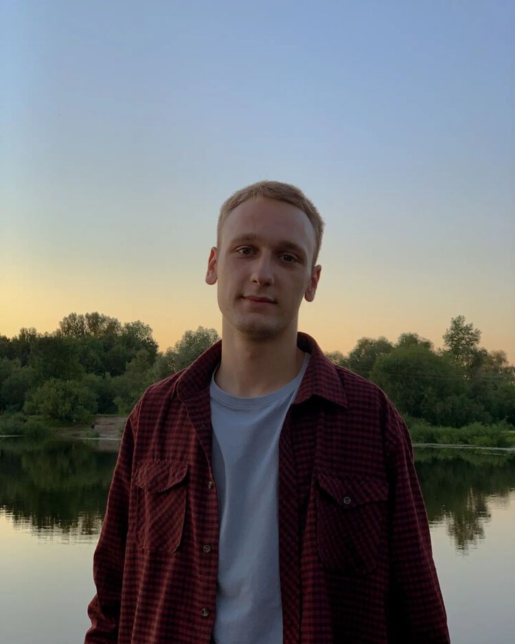  ,   Vladislav, 23 ,   ,   