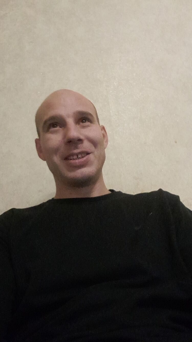  48485832  , 34 ,    
