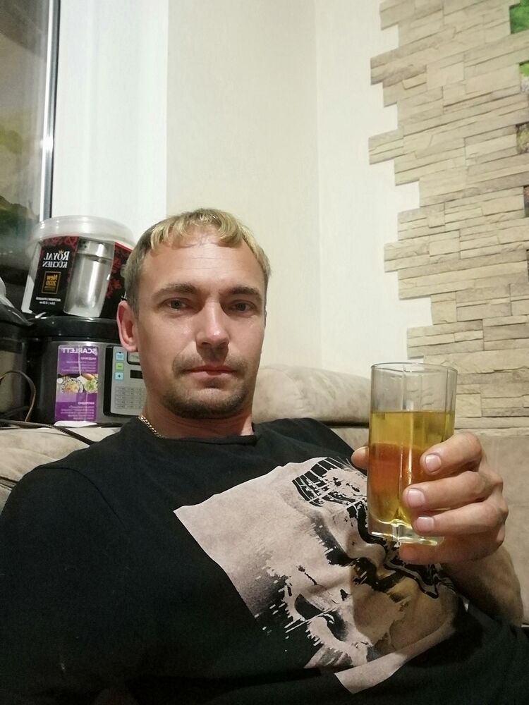  ,   Alexander, 44 ,   ,   
