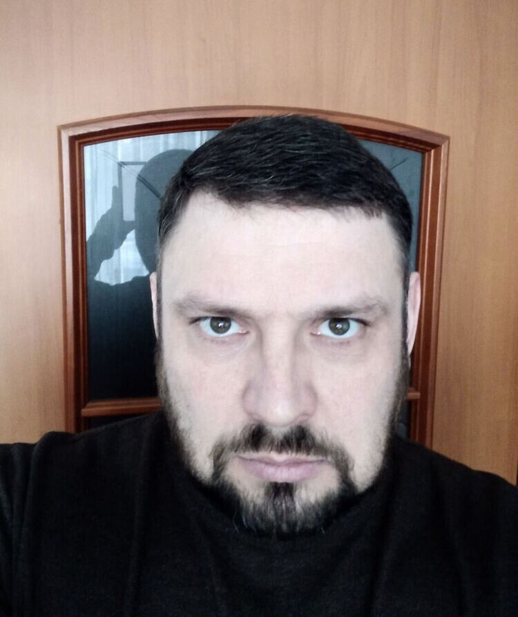  37077682  , 46 ,    