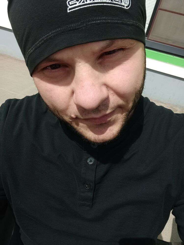  32722052  , 37 ,    