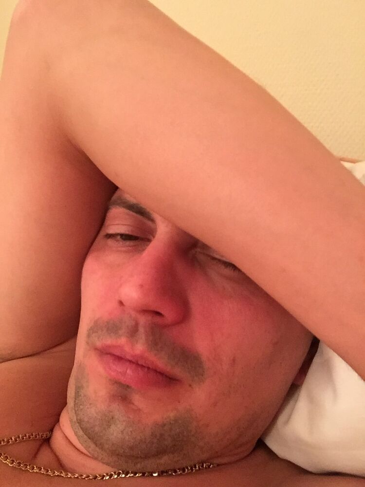  15039542  , 40 ,    