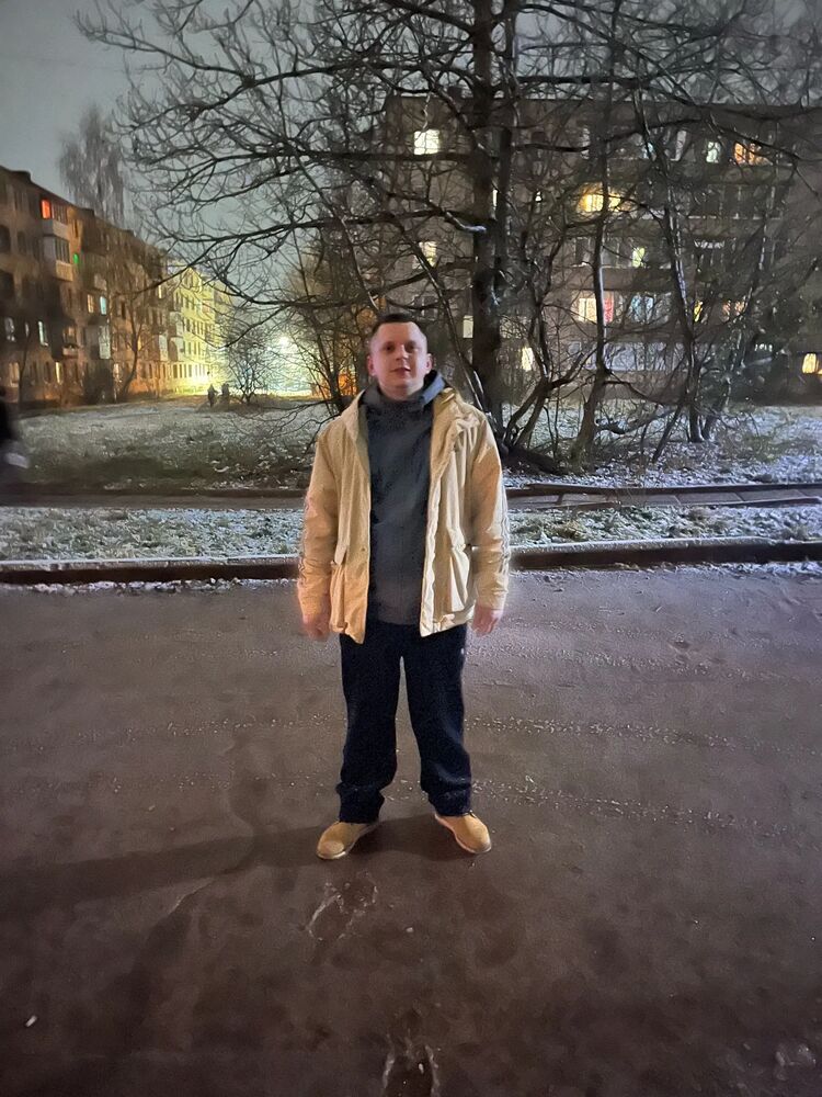  -,   Artyom, 28 ,   ,   