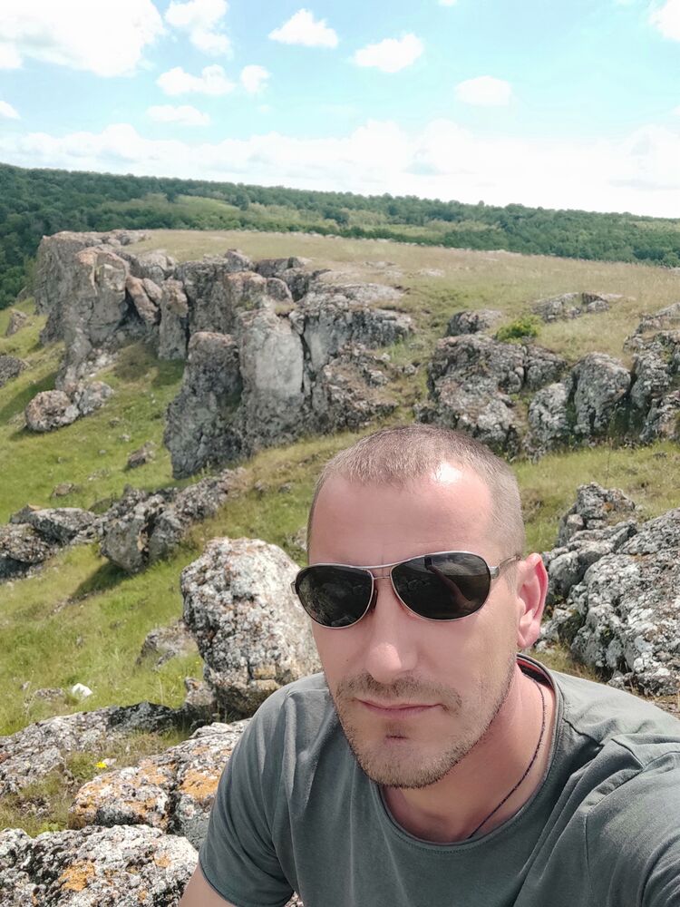  46328142  Andrei, 36 ,    Neuwied