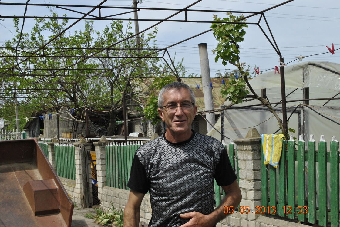  8143772  Sergei, 63 ,    