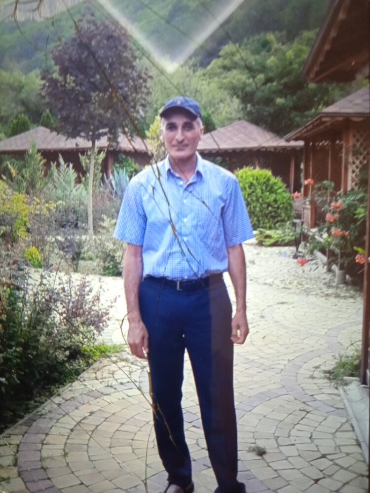 45583182  Nemat, 59 ,    -