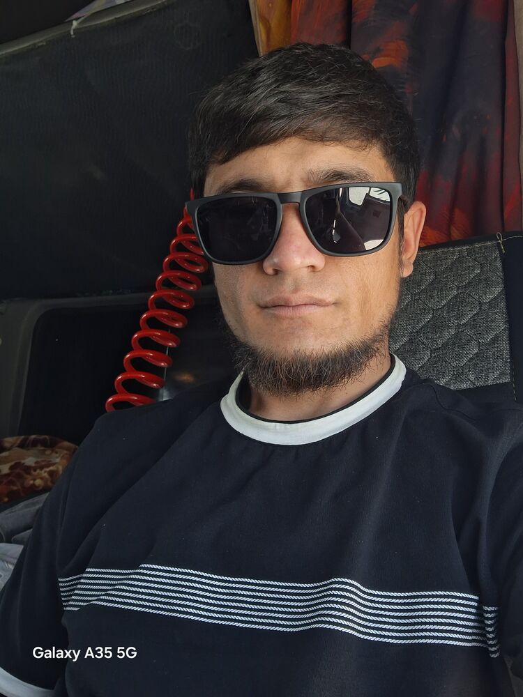  -,   Komron, 30 ,   ,   