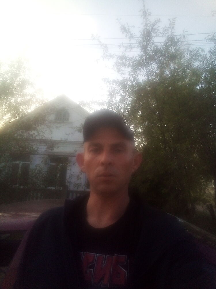  34516292  Denis, 41 ,    
