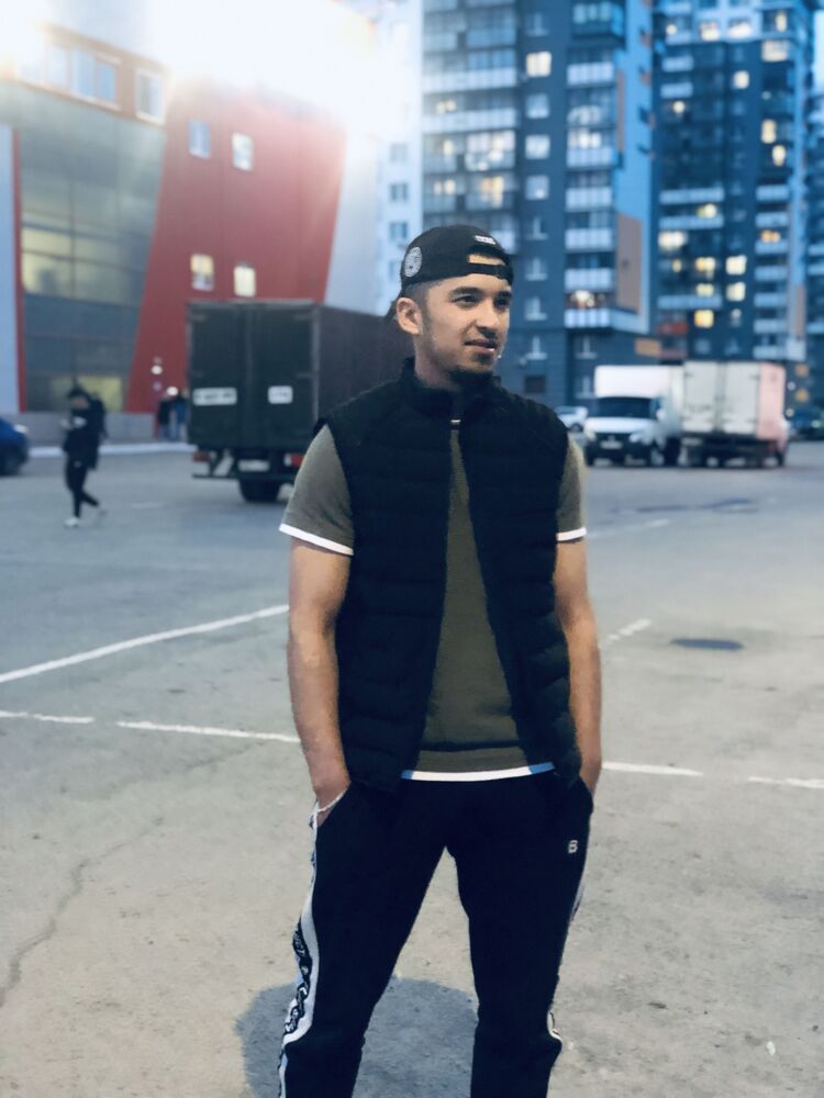  ,   Jamik, 25 ,   ,   