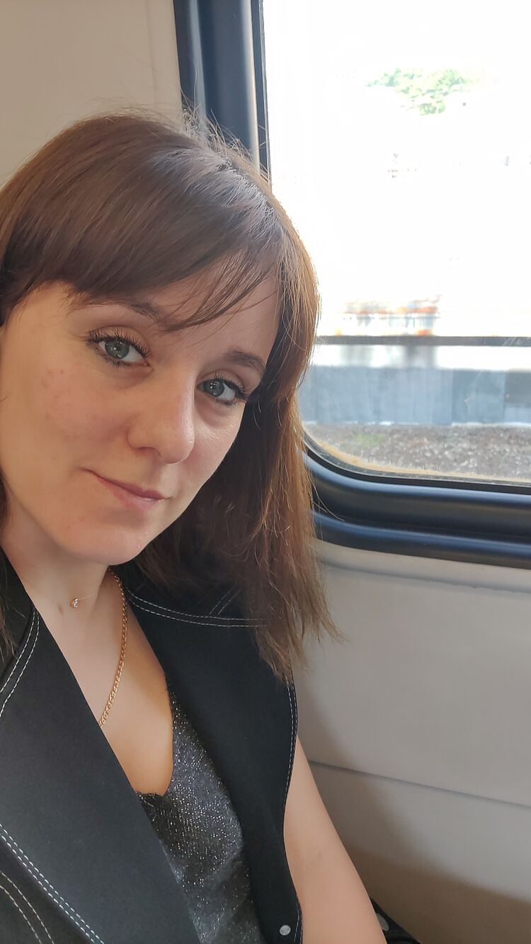  ,   Alfia, 40 ,   ,   