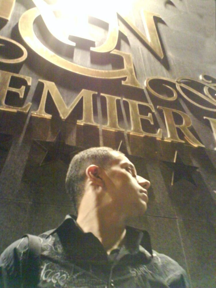  ,   Artem, 40 ,   